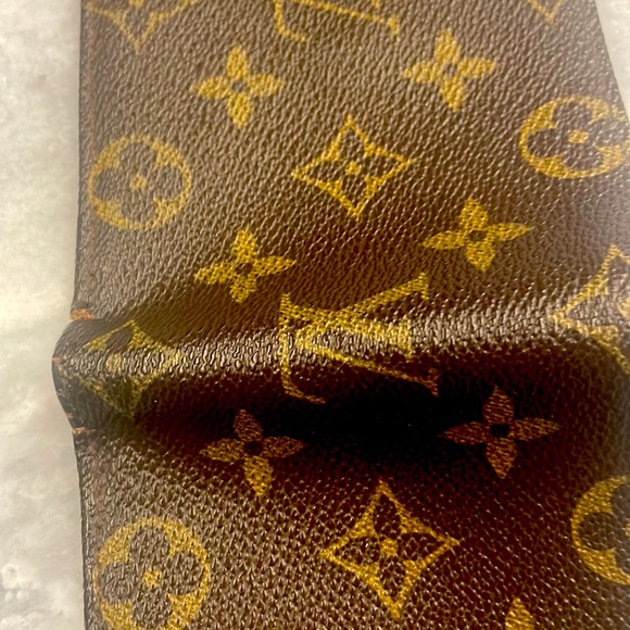 Louis Vuitton bi- fold wallet - Picture 10 of 10